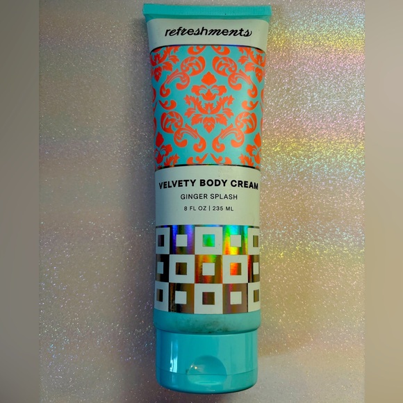 BNWT REFRESHMENTS VELVETY BODY CREAM IN GINGER SPLASH!! 💦 - Picture 1 of 3